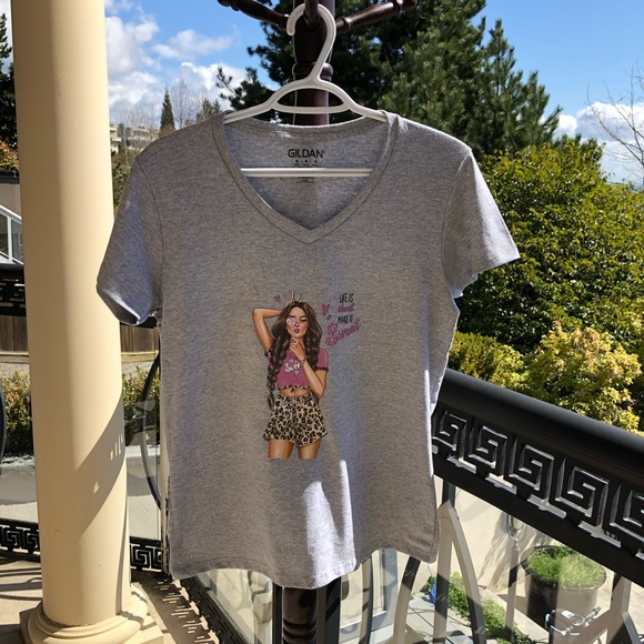 Happy Lady T-shirts - Picture 2 of 6